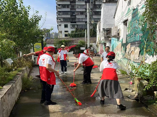 揭陽(yáng)農(nóng)墾到河南路社區(qū)開(kāi)展 助力&ldquo;兩清&rdquo;攻堅(jiān)行動(dòng)